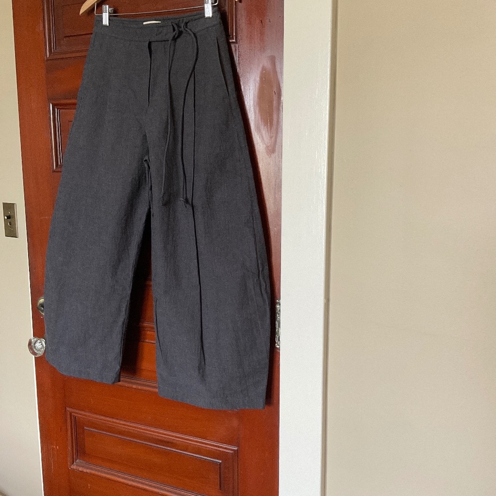 Insis Cotton linen belted pants. NWOT